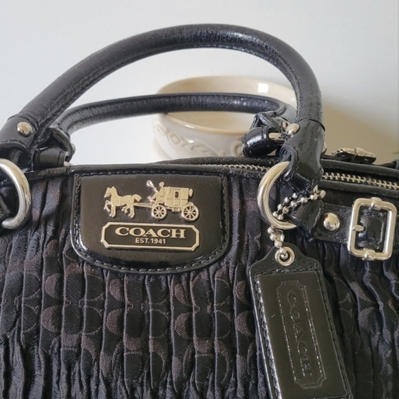 Coach Madison - Picture 4 of 6